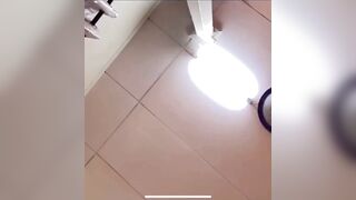 Gạ em người yêu cho xem vú lồn thủ dâm lén quay lại màn hình 2