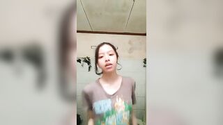 Vú to nứng lồn 9