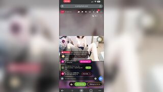Em gái 17 tuổi live sex
