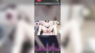 Em gái 17 tuổi live sex