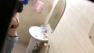 seri quay trộm gái xinh tắm xuýt bị bắt toàn mấy em ngon đòn - phần 2