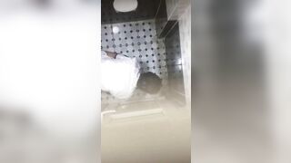 quay lén mấy em gái xinh đi đái em nào đít cũng tròn - phần 12