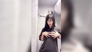 em sinh viên năm nhất xa người yêu nứng lồn quá phải thủ dâm #4