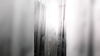 em sinh viên nhảy khỏa thân bán quạt kiếm thêm tiền #3