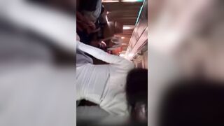 Puplic đụ bé nữ sinh áo dài trên xe buss