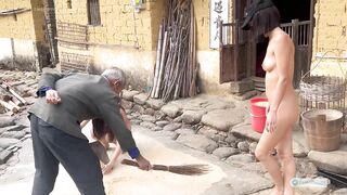 2 em teen dâm mà có lòng quá khỏa thân dọn dẹp nhà hốt lúa giúp cụ ông ở 1 mình