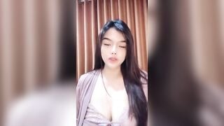 Ko xem thì phí, Gái Xinh Loli Vú To Thủ dâm Tự bóp vú móc lồn mặt dâm live sex