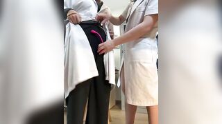 cô dược sỹ nứng lồn thủ dâm ở chỗ làm bướm nhiều nước - phần 2