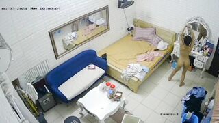 hack cam thấy em loli cởi chuồng đang nhún nhảy trước gương