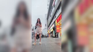 seri quay lén gái xinh mặc váy ngắn đi dạp phố - phần 4