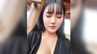 Đi du lịch khoe hàng vú to lồn ngon thủ dâm kích thích siêu dâm phần 1