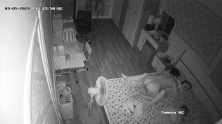 Hack cam quay lén đôi vợ ck trẻ tranh thủ lúc con ngủ mà đụ nhau từ sàn đến giường p4
