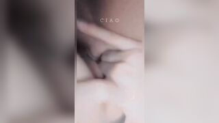 Teen xinh múi mít thủ dâm