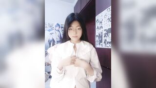 lớp 10 mọt sách bị trai dụ thủ dâm móc lồn quay video - phần 1