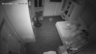 Hack cam quay lén phát hiện đôi vk ck cứ nữa đêm lúc 2 con ngủ là đè xuống nền đụ
