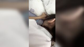 E họ loli bím múp cực xinh vừa đi học về ch kịp thay đồ đã bị a lôi vào phòng đè đụ 1