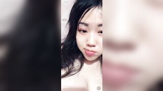 Ngực to lại còn hồng như bé này mà không live app show hàng kiếm tiền cũng phí