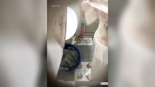 Quay lén em hàng xóm có hình xăm con bướm ở vai đi tắm,dáng e múp không tả nổi