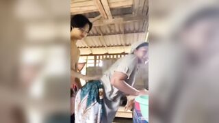 Cùng chị dâu vú bự xinh dâm lén lút vụng trộm dưới bếp vừa đụ vừa sợ có người xuống