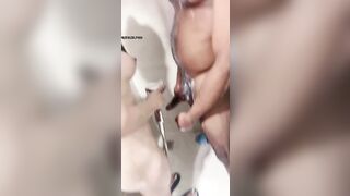 Phòng live của e teen TQ vì muốn kiếm tiền nhiều mà để ck quay vid mình đụ vs phi đen