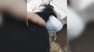 Vào phòng bé e họ gạ e sờ lồn cho để em sục cu rồi đè e ra doggy đụ trần sướng cặc