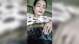 Đang nằm với Vk thì MBBG u50 gửi cho clip nayg