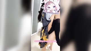 Bế em cosplayer lên đụ từ ngoài vào khách vào đến phòng ngủ vẫn còn nhấp hăng say