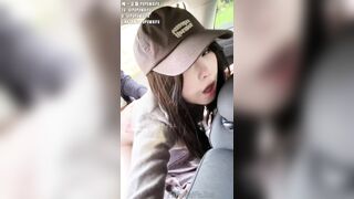 Pupu chổng mông dâm lên cho a địt public phía sau xe sướng tê lồn