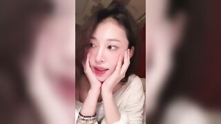 E Gái Xinh Douyin, Lộ Lông lồn trên Live tream Tiktok hot