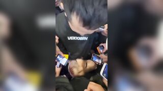 Cosplay  Trung Quốc bú cu ngay trên phố đông người