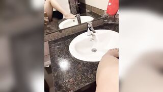 Đi liên hoan với cô giáo thực tập