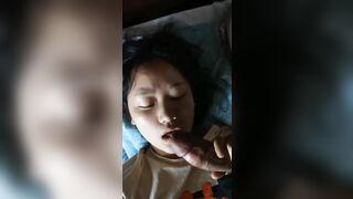 Gái non thích thú khi được bú cặc to