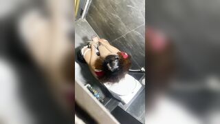 seri đặt cam quay lén nhà vệ sinh nữ em nào đít cũng to lồn múp - phần 27