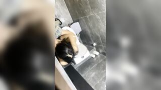 seri đặt cam quay lén nhà vệ sinh nữ em nào đít cũng to lồn múp - phần 39