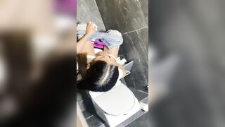 seri đặt cam quay lén nhà vệ sinh nữ em nào đít cũng to lồn múp - phần 43