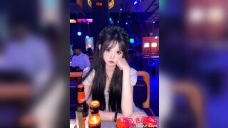 đụ em sgbb xinh đẹp đang là sinh viên năm nhất