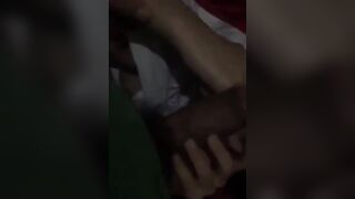 Đang bú trym khủng ngon lành thì chồng gọi làm em ấy tut cảm xúc luôn