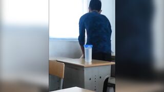 Cặp đôi sinh viên làm tình ngay trong lớp