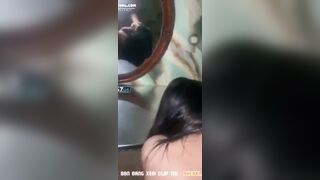 Chơi bé lớp 11 trước gương trong căn phòng tĩnh lặng gái non dáng nuột vki