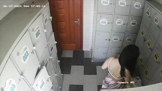 hack cam phòng thay đồ bể bơi bé nào cũng trắng trẻo dáng đẹp - phần 4