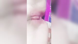 Vụng trộm với em gái bím non mới lớn, đang địt thì người yêu em gọi điện