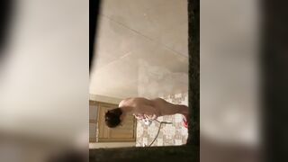 đột nhập dãy trọ sinh viên để quay lén mấy em tắm đúng là rửa mắt - phần 1