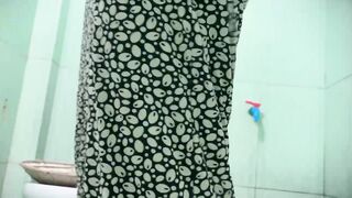 Mẹ vợ tắm truồng đẹp quá