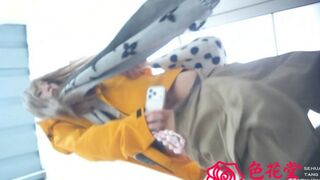 quay lén em hs trong nhà vệ sinh công cộng