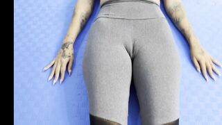 E gymer tâpj yoga, Bị rách quần legging lộ lồn không lông quay video