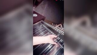 Em họ k9 đi học về ghé nhà anh họ biến thái chơi và cái kết