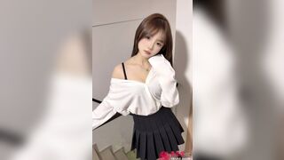 đụ em gái mới lớn ngây thơ lồn còn chưa mọc lông