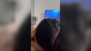 anh đang xem Harry Potter mà em cứ nghịch chim làm anh sướng quá - phần 1