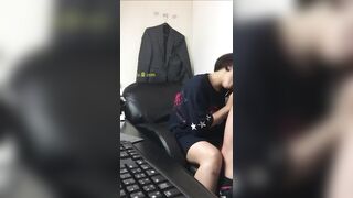 Đang chơi game, Bị con bạn Bú liếm cu, Tốc váy tụt quần lót Lút cán Djt rên rỉ