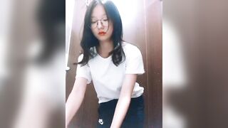 abum bán quạt của bé học sinh loli kính cận xinh dâm em có cả - phần 19